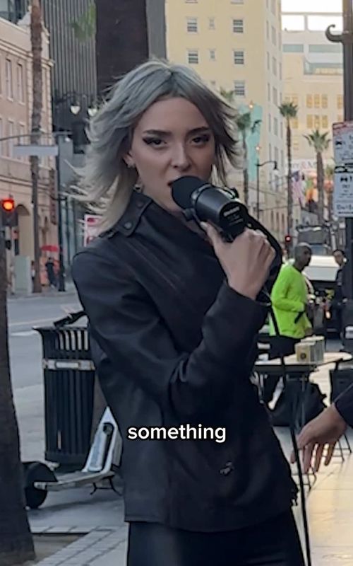 this song is called “New Heart”💔 I wasn’t expecting that from this random singer🤯 @sophie powers #sing #singing #freestyle #rap 
