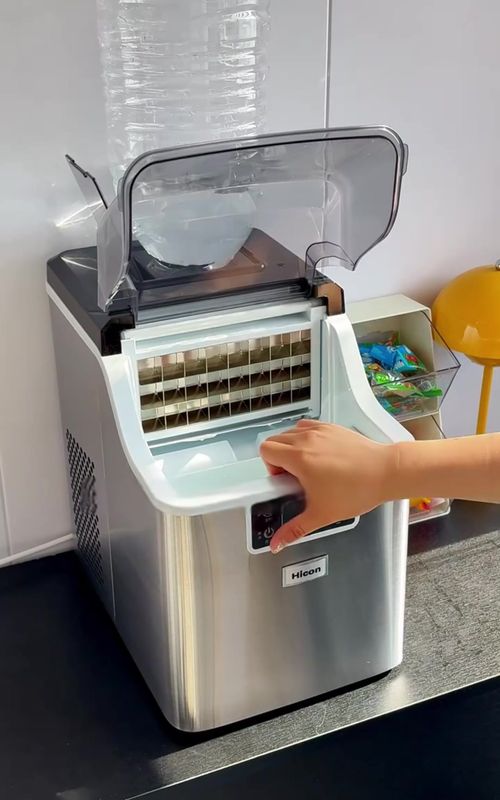 This ice maker is really wonderful 😉#tech #technology #icemaker #tiktokmademebuyit #freevillagepartner 
