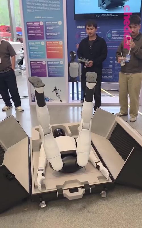 Despite its impressive, human-like capabilities, the AGIBOT Expedition A3 has quite an ‘un-human’ — and rather quirky — way of packing itself up🤖😵‍💫 The AGIBOT A3 is a full-size humanoid robot priced at $45,000, built not for heavy industry, but for the spotlight. Engineered for dynamic movement and real-time balance, its flexible, human-like frame is powered by an end-to-end AI model that enables natural, wake-word-free interaction, making it ideal for retail, entertainment, and live events.  Credit @circuitlaunch  #humanoid #robot #ai