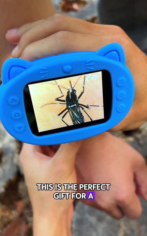 This wil keep your kid entertained for hours #microscope #stem #giftforkids #coolgadgets #aspoven 