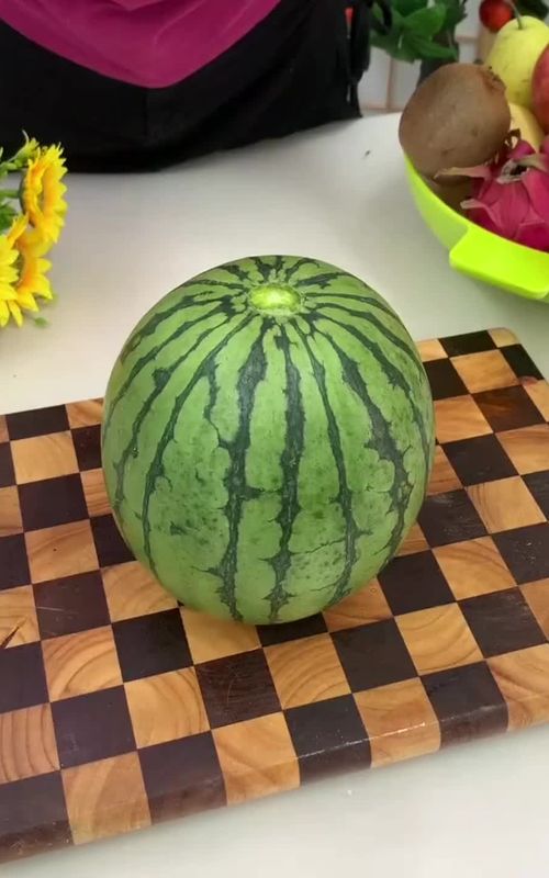 Summer Triangle Watermelon Knife #fyp #amazon #gadgets #homefinds #homeimprovement 