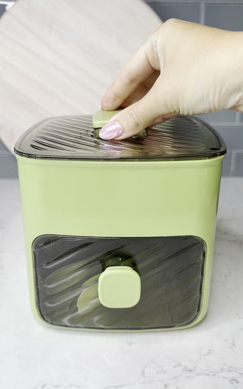 🔗In Bio! Ice Cube Maker 🧊❄️ #amazonfinds #amazongadgets #icemaker #asmrsounds #amazonkitchen #amazonhome #summermusthaves 
