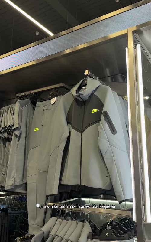 this is another must cop colourway🤯 #JDSports #JD #Nike #NikeTech #TechFleece #FYP #FYP #Shopping 