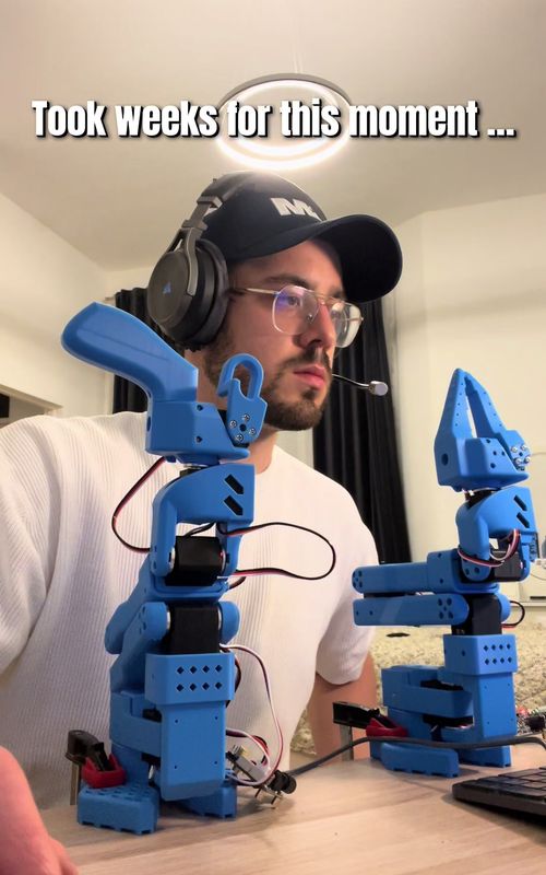 After a long process… this was the first time it actually worked. I followed the LeRobot SE101 project and built it myself from scratch. Ordered the servos, motor controller and power supply, 3D printed all parts, assembled everything, set up Modbus communication, assigned servo IDs and calibrated the motors… This is my real reaction when it finally worked. In the next days I’ll show how I built it step by step + what I’m planning next. #robotics #3dprint #engineering #opensource #stem 