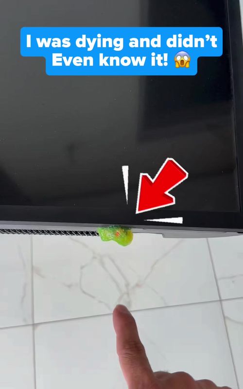 Did you know your old TV’s USB port can do much more than you think? 😳 You don’t need a new TV… just this simple trick. 📺🔌     #Tech #OldTV  #Tips #SmartTV #Tricks