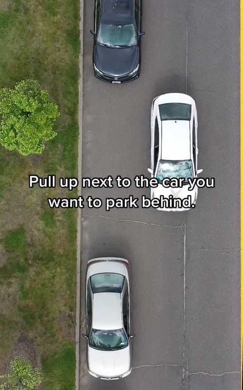 How to parallel park #LearnOnTikTok #howto #summerschool #goodpoint #DADMOVES #tipsandtricks #cartok