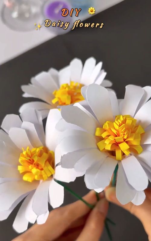 DIY Daisies flower ✨🌼 #tiktok #diy #diycrafts #handmade 