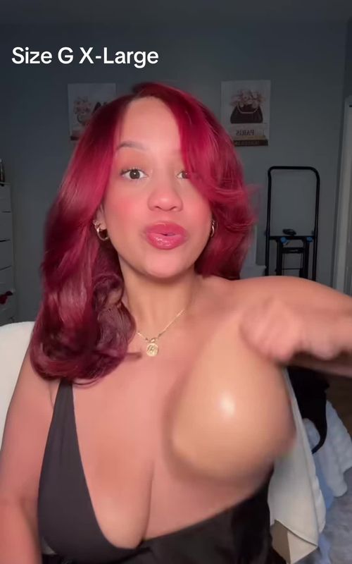 Sticky bra insert hack #boomba #brainsert #fasionhacks #tiktokshopspringglowup #bra 