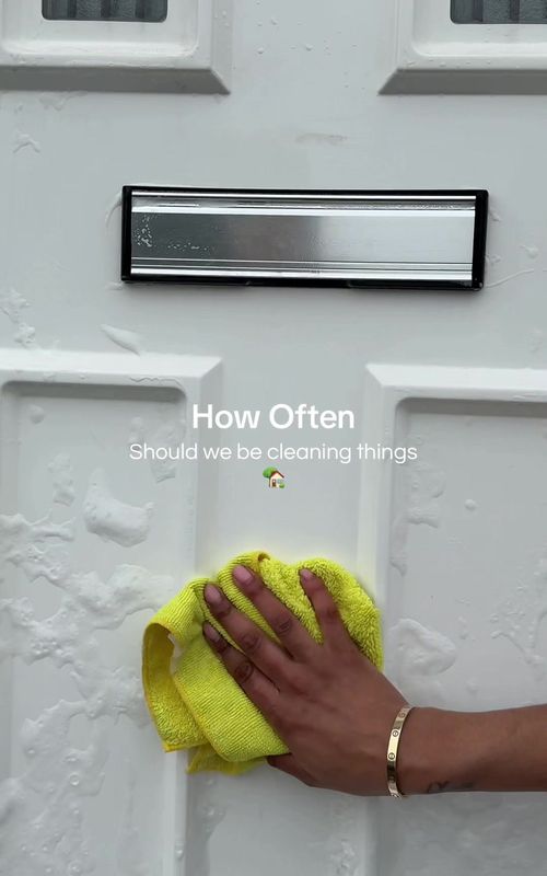 Begginers guide : How often should you be cleaning things around the house. (Simple schedule)  Keeping your home clean dosent have to be overwhelming  #cleaninghacks #cleaningtips #cleaningtok #cleaningroutine #cleanwithme 