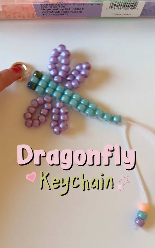 Next up: dragonflies! Let me know if you give this one a try ✨ All supplies 🔗 in bio.  #ponybeads #dragonfly #diycrafts #crafttok #kidscrafts 