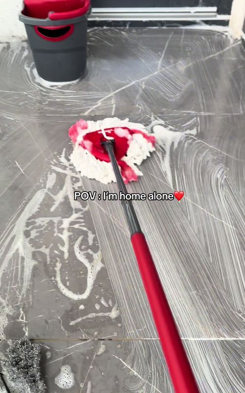 POV: you’re home alone and suddenly everything needs cleaning 🧹  Cleaning hits different when you are home alone Home alone = cleaning era activated 🧽🎶” #fyp #CleanTok #cleantokuk #cleaning #homealone  @dm-drogerie markt @The Pink Stuff 