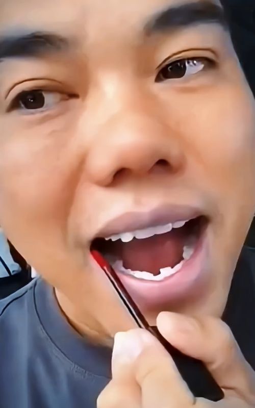 Teaches you how to apply makeup quickly 😄😄 #teaches #makeup #quickly #foryoupage #growmyaccount 