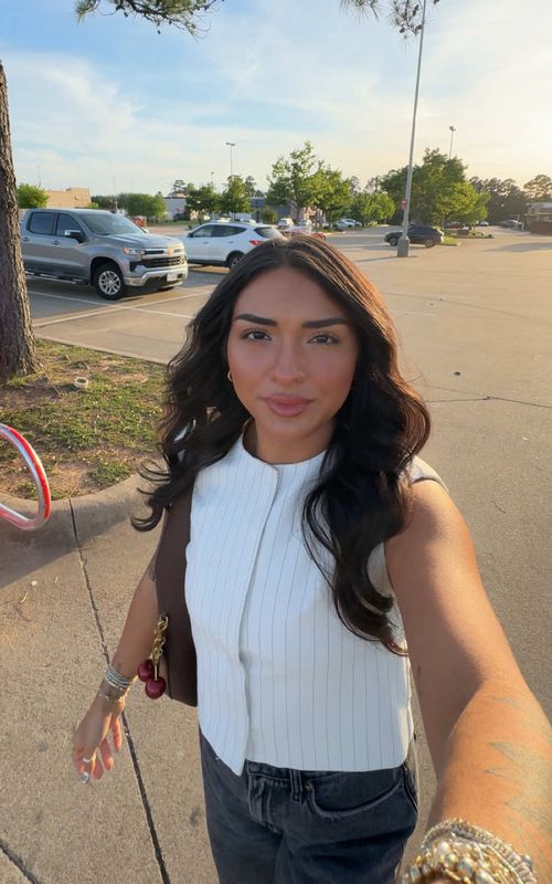 Let’s go spend some moneyyy 🤑 Linked my whole shopping trip on my LTK in my bio 🫶🏽 @target @lemme @VQ Beauty @BrüMate @CARROTEN @The Hair Edit @FRENSHE @Maui Babe @loréal paris usa @Clean Simple Eats @Drizzilicious @BlenderBottle   #targetrun #targethaul #targetfinds #fyp #lemmepartner 