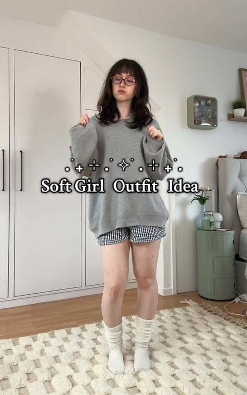 Gimme Autumn RIGHT NOW 😤😤 #fyp #softgirl #softgirlaesthetic #outfitidea #styling 