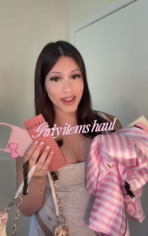 Cutest girly items haul💕🩰🌸👛   🔎Code: kaq4733 for $0 girly items✨ Check out link in my bio to shop now! (Only for new app users with qualifying orders. T&Cs apply) #temuhaul #temufinds #pajama #pink #fyp 