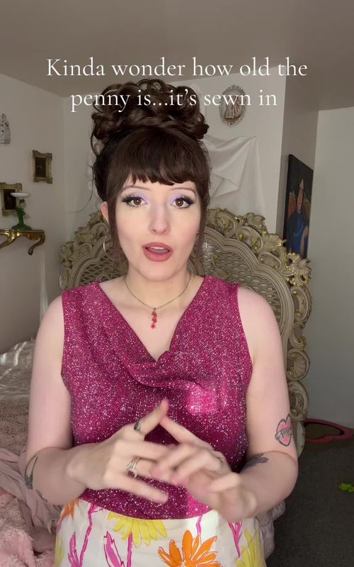Also this top is getting glitter everywhere I can’t escape it #cowlnecktop #90sfashion #glitter #vintagefashion #vintage
