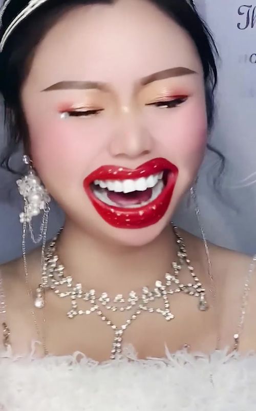 Dazui#makeup #lips #alt #gothic #fyp #tiktok #tiktok #asmrmakeup #fireworks #fireworks