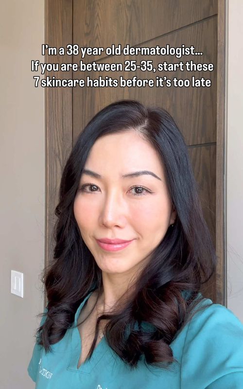 I’d start here if I were you 👇 1️⃣ Wear sunscreen every single day ☀️ If you only do one thing for your skin, make it this! 2️⃣ Start a retinoid and stick with it ✨ This is your skin’s long-term investment. It keeps your skin smooth, even toned and boosts collagen over time. 3️⃣ Protect your skin barrier 🧴 A a gentle cleanser and good moisturizer daily keeps your skin calm, strong, and radiant. 4️⃣ Address uneven tone early 🌟 Pigmentation is the first sign of aging. Target this early with vitamin C, kojic acid, arbutin, tranexamic acid or niacinamide.  5️⃣ Choose consistency over intensity 📅 Great skin doesn’t comes from exteme routines or aggressive concentrations. it comes from simple habits done consistently over months and years. 6️⃣ Feed your skin from within 🫐 A diet rich in antioxidants, healthy fats, protein and collagen peptides helps support your skin and overall health. 7️⃣ Protect your neck and hands too ✋ Bring your sunscreen and skincare past your face so they age just as gracefully. #dermatologist #skincare #aging #slowaging #skincaretips