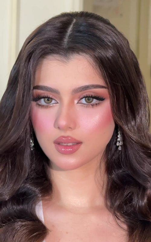 #tiktok #makeup #trending #makemefamous #dubaimakeupartist 