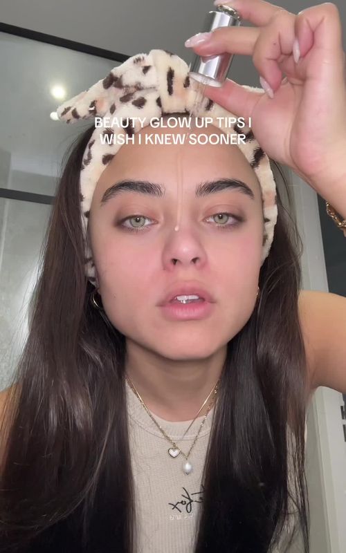 3 glow up tips i wish i knew sooner >>>  products used: @ELEMIS superfood facial oil, procollagen renewal serum, procollagen rose mist #selfcareroutine #beautyroutine #cleangirlaesthetic #pamperday #maintenanceweek 