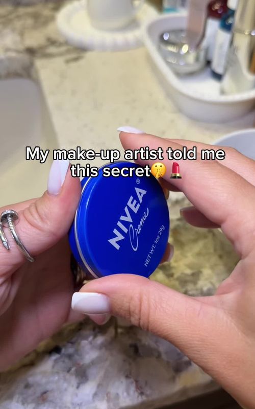 My make-up artist told me this secret🤫💄 #LifeHack #beauty #makeup #DIY #beautyhacks 