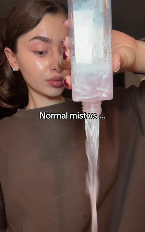 Hydrating skin is key ✨ thanks to the aqua marine jelly mist from @Dr.Althea US  #hydratedskin #glowingskin #skincare #dralthea #draltheapartner 