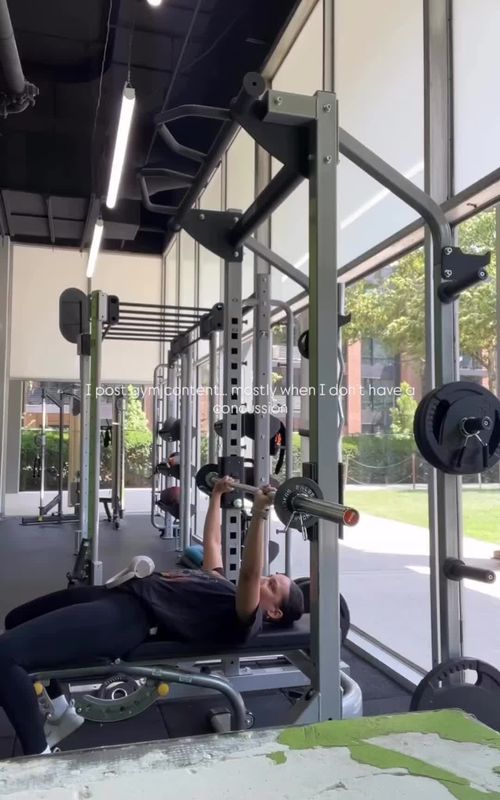 Girl Gym Fail That Went VIRAL 😂💀 | She Tried… Then This Happened! | LOL Factory#GirlGymFail #GymFails #FunnyGym #GymComedy #GirlGymHumor 