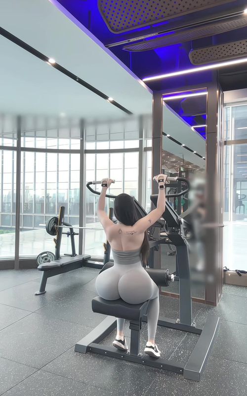 Lift Strong, Sculpt Soft: The Secret to a Toned Feminine Body. If you want that toned, sculpted look: 	•	Lift heavier than you think (that’s how muscles shape your body) 	•	Focus on compound moves (squats, deadlifts, hip thrusts) 	•	Train consistently (3–5x per week > random motivation) 	•	Eat enough protein (your muscles NEED it to grow) 	•	Don’t fear “bulking”—you’re building a feminine, strong physique Remember: fat loss makes you smaller, but strength training gives you shape. Train like a woman who knows her worth—and her power. #Original #womensfitness #strongnotskinny #girlswholift #bodyrecomposition     