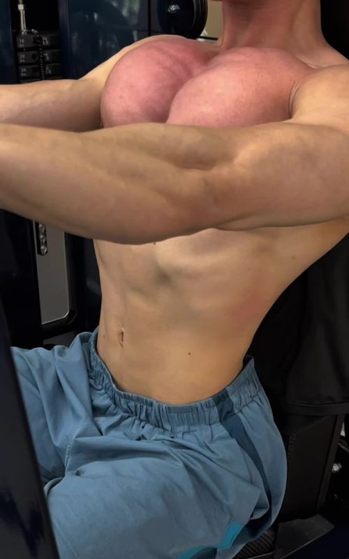 Chest Pump 🧬 #gymmotivation #bodybuilding #Fitness #fyp 