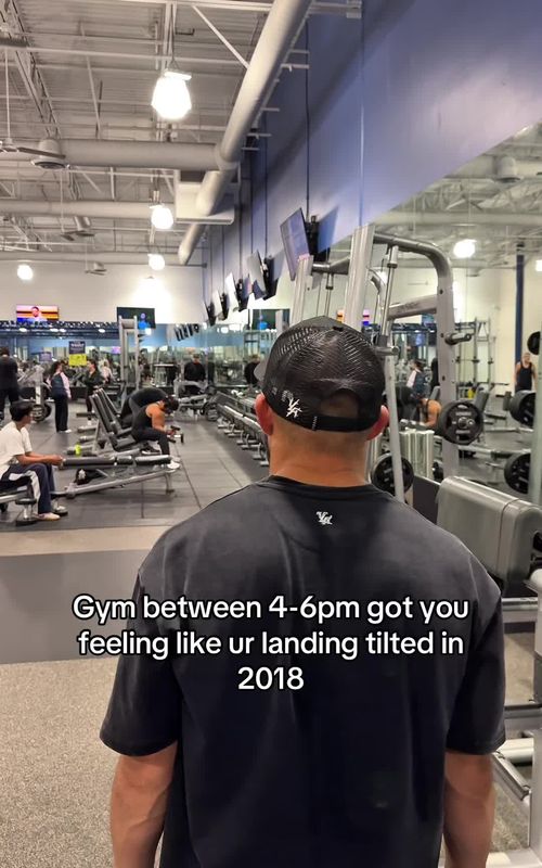 Most normal gym experience 😓 #gym #GymTok #foryoupage #fypシ #viral 
