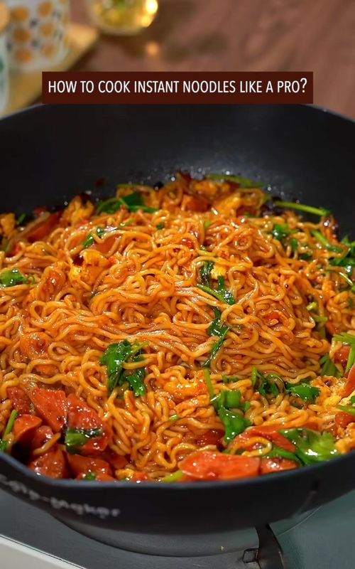 How to cook instant noodles like a pro? #recipe #cooking #instantnoodles #tiktokfood #chinesefood 