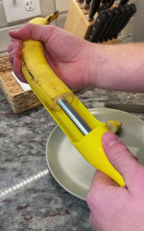 Orange you glad it’s a banana😉 #foodtok #thefoodguy #fun #fruit #machine #kingofcrunch #fyp 