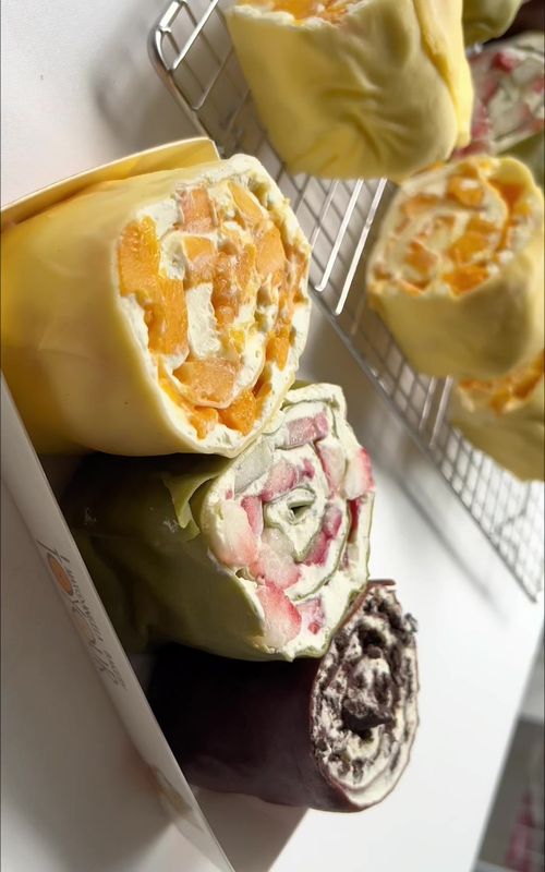 Crepe cake? No, crepe rolls. #crepes #crepe #crepecake #crepescake #creperoll #crepesroll #desserts #dessert #recipe #fyp #viral #viralvideo #viraltiktok #cooking #baking 