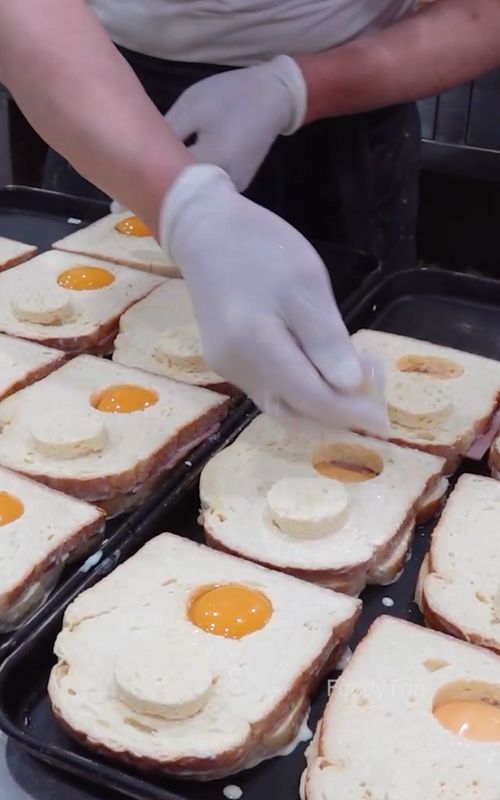 So Creative! Amazing Skill of Egg Toast Master #foodytrip #streetfood #toast #sandwich