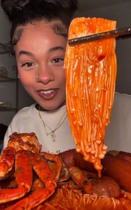 10000/10. I feel like leftover seafood hits wayyyy better than when you first make it! This was so flavorful and absolutely delicious! I also ordered Indian again yesterday this time spicy LITERALLYYY SOOOOO GOOD I LOVE ITTTTT AAHHHH!! BUT I LOVE YALL SO MUCH I HOPE YALL HAVE AN AMAZING DAY STAY BLESSED AND BEAUTIFUL AND REMEMBER GOD LOVES US!💖💖💖💖💖💖💖💖💖💖💖💖💖💖💖💖💖💖💖🍀🍀🍀 #foryoupage #fypシ #fyp #viral #viraltiktok #eating #spicy #asmr #aaronmyarbrough #creatorsearchinsights #homemade #recipe #enokimushroom #seafood #mukbang #explore #shorts 
