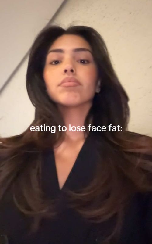 Most important step in order to lose face fat 🤍 check my other videos for no sugar food inspo! #face #fatloss #facefat #nosugar #75hard #debloat #debloating #eating #healthylifestyle 
