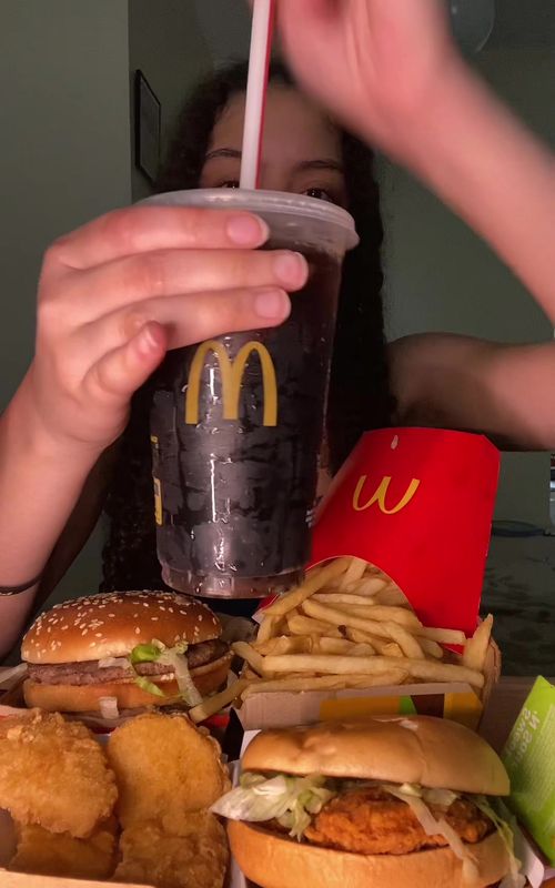 mcdonald’s mukbang! 🍟🍔 full eating mostly! 💗 the nuggets are my favoriteeee @McDonald’s #mcdonalds #fastfood #mukbang #asmrfood #curlyhair 