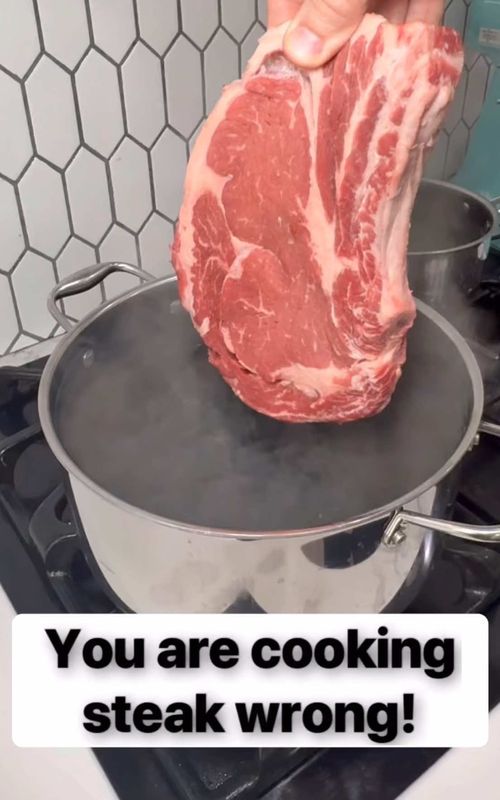You are cooking steak wrong #foodhack #steak #hack #LifeHack #cooking
