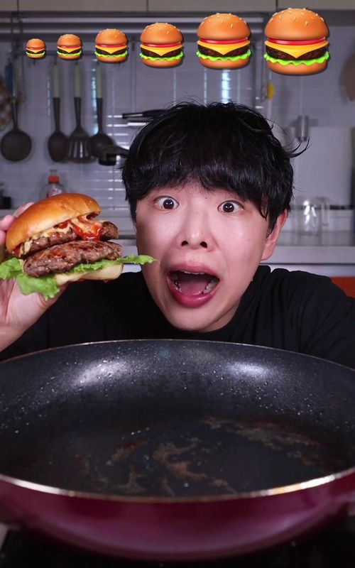 Giant burger🍔 #tiktokfood #challenge #mukbang #asmr 