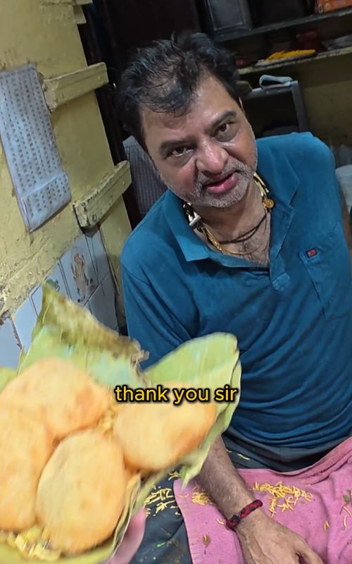 Eating Dirty Street Food in India 🇮🇳 (crazy?) #streetfood #food #usa #foodreview