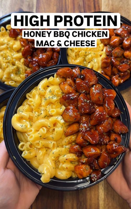 Easy High Protein Meal Prep Honey BBQ Chicken Mac & Cheese🍗🧀 Most Viral Recipe of 2025! 🔥 100+ million views combined across all social media platforms, this high protein honey bbq chicken mac & cheese recipe is the tastiest & easiest meal prep recipe to start your health journey in 2026 👨🏻‍🍳🫡 (Macros: Per Serving - Recipe Makes 4 Servings) 587 Calories 67.5gC | 9gF | 59gP Ingredients: 700g Diced Chicken Breast (raw weight) 1 Tsp Each of Salt, Onion Powder, Smoked Paprika & Garlic Powder 1 Tsp Olive Oil 25g Honey 85g Reduced Sugar or Sugar Free BBQ Sauce (Hughes Sugar Free BBQ Sauce) 320g Macaroni Pasta (uncooked weight) 340ml Fat Free Evaporated Milk (Carnation Light & Creamy) 80g Light Cream Cheese 1.5 Tsp Chicken Stock Powder 100g Grated Light Cheddar Cheese (Dairyworks Natural Cheddar Cheese) Instructions: 1. Start by seasoning your diced chicken breast with 1 tsp each of salt, onion powder, smoked paprika & garlic powder then add 1 tsp of olive oil & mix well. 2. Cook the chicken on medium/high heat for 4 min each side or until cooked through, once the chicken is cooked take it off the heat & add 25g of honey with 85g of bbq sauce. 3. Mix well to combine until the chicken is coated in the sauce. 4. Start cooking 320g of pasta (uncooked weight) in boiling water according to package directions. 5. While the pasta is cooking to a pan on medium heat add 340ml Fat Free Evaporated Milk, 80g light cream cheese, 1.5 tsp chicken stock powder, 100g light grated cheddar cheese & continue stirring until the sauce is fully combined & smooth/creamy. 6. Add the cooked & drained pasta to the Mac & cheese sauce then mix until the pasta is fully coated. 7. Divide the Honey BBQ Chicken and Mac & Cheese into 4 equal servings for meal prep PRO TIP: Add a splash of milk before reheating your meal prep so the mac and cheese turns out creamy every time & mix well. #macandcheese #macncheese #mealprep #highprotein #healthyrecipes