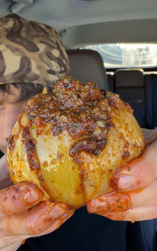 Onion Boil 🥵 Recipe @aliviadonai 🤝 #onionboil #crunchy #asmr #mukbang #mukbangeatingshow