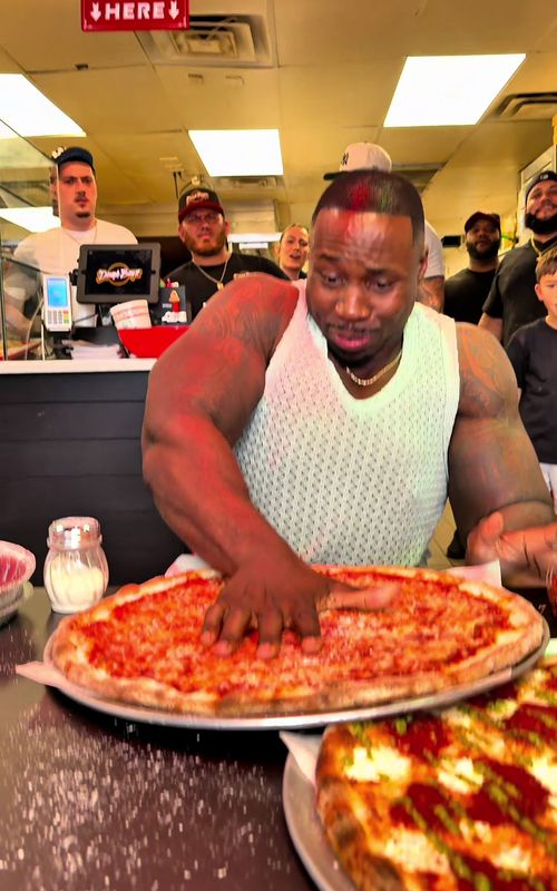 I just love delicious 🍕 @doughboyzpizzafl @DoughBoyzPizza  • 📍201 W State Road 434 Longwood, FL  32750 • • • #pizza #restaurant #pizzalover #funny #foodie 