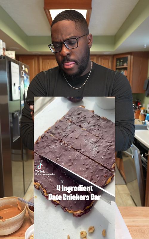 @Stephanie De Angelis did her THING with this Date Peanut Butter Chocolate Bark. Would you smash? #foodreview #snacks #Foodie #Recipe 