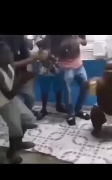 Man dancing in diaper in public #fyp #Mandancingindiaper #dancing #funnyvideo #funny #hillariousvideo #hilarious #trynottolaugg 