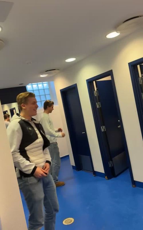 Pranking friends #fyp #prank #epicprank 