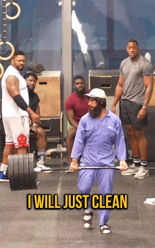 Can you do faster 🗿 #anatoly #gym #prank 