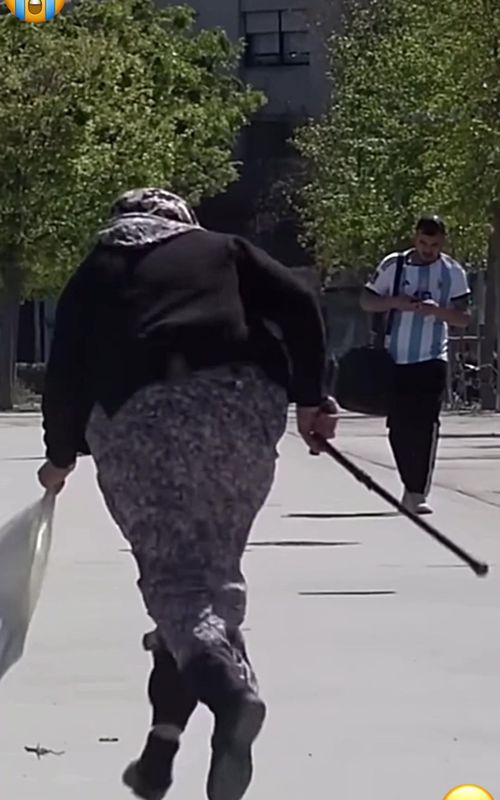 Grandma prank #tiktok #funny #funnyvideo #scareprank #prank #foryou 
