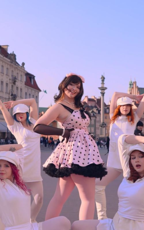 so many people loved my outfit in this i just had to post another clip lol watch the full ver on pinknova channel on yt!! #yena #catchcatch #kpopinpublic #dancecover #kpopcover 