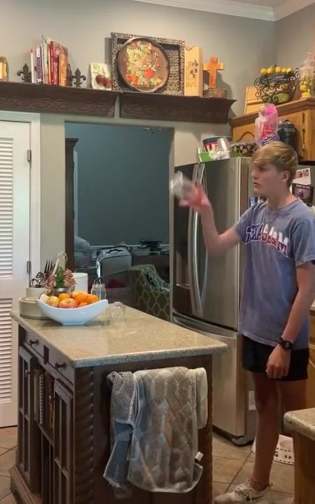 Y’all gonna make me cry today 😭 @thegaspasser #funny #fail #lol #prank #shoutoutot